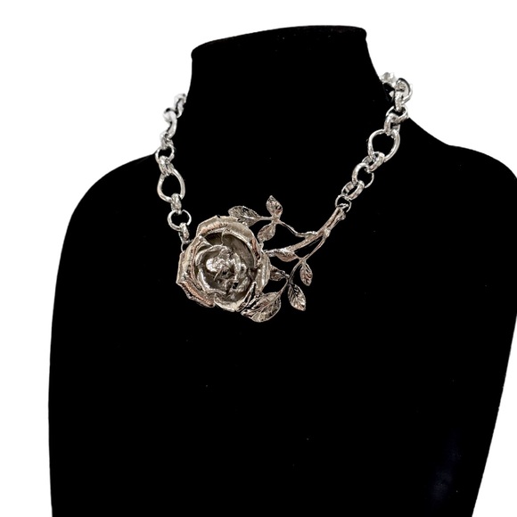 BOLD ROSE | Dramatic Sculpted Silver Rose Choker Necklace | NWOT - Picture 9 of 12